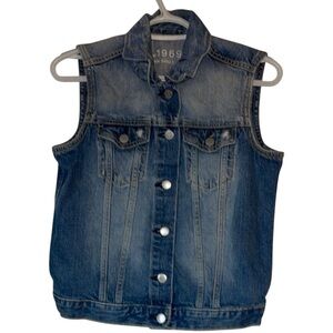 ‼️Gap Denim Vest with Button Closure